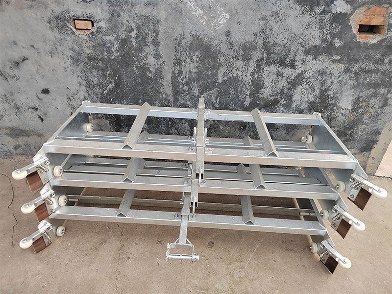 全自動(dòng)刮糞機(jī)養(yǎng)殖什么畜禽可以用？雞舍豬舍羊舍如何選擇？